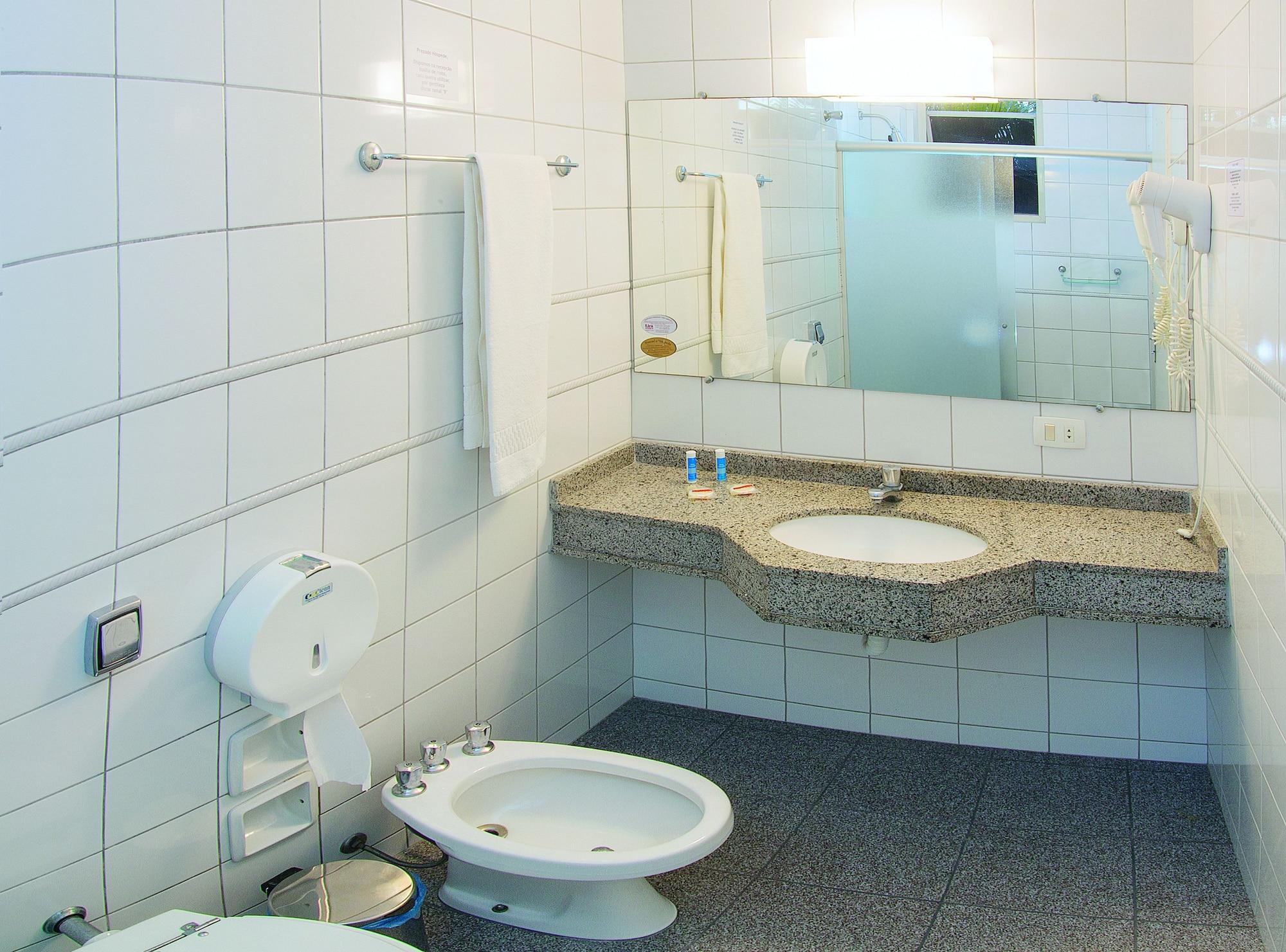 קוריטיבה Lira Hotel מראה חיצוני תמונה